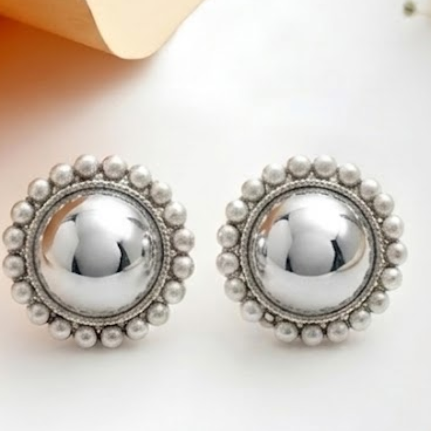 Elegant Silver Pearl Vertex Earrings for Women – High Luster Pearl Vertex with Polished Silver Setting | Minimal Luxury Everyday Jewelry